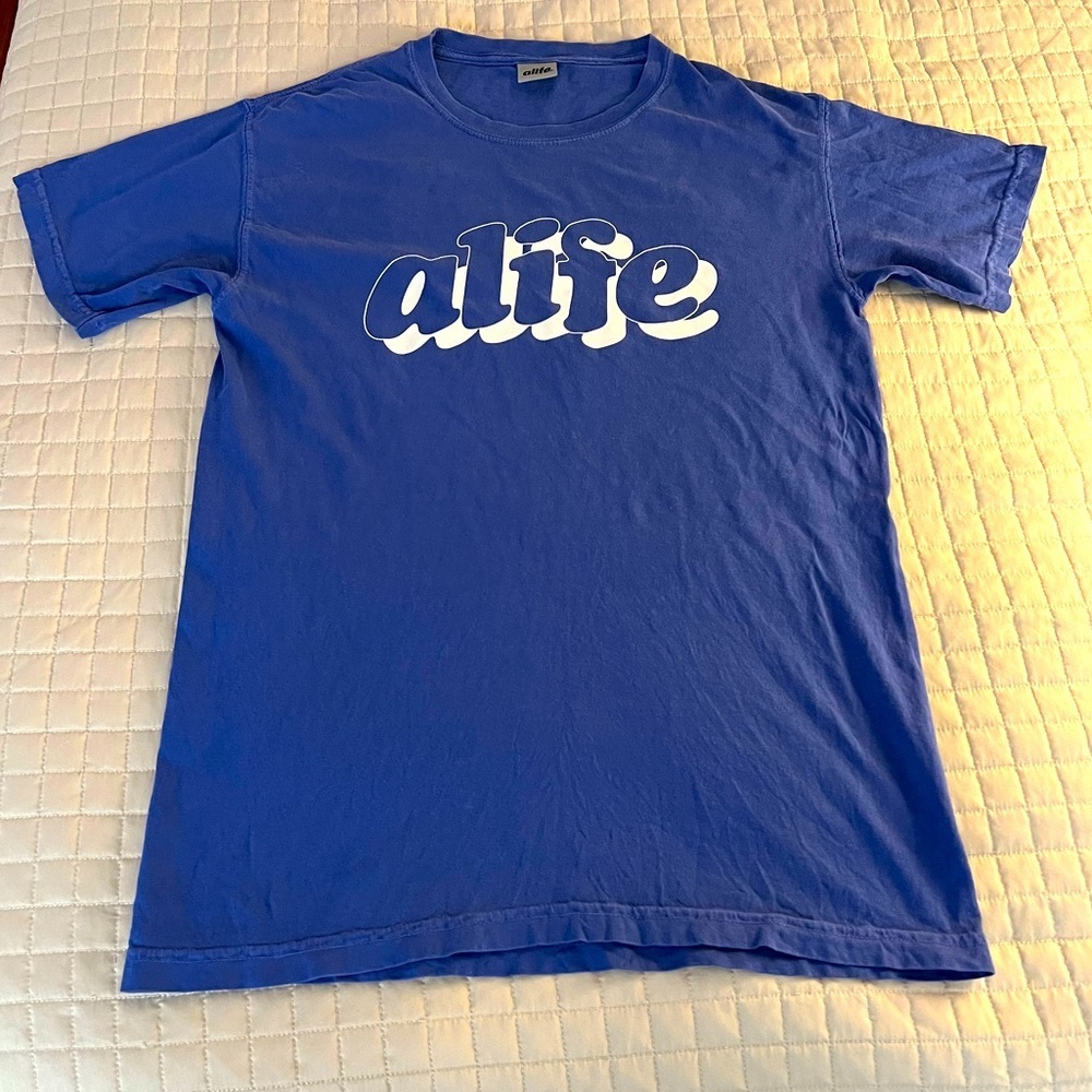ALIFE classic logo Short Sleeve T Shirt - size small
